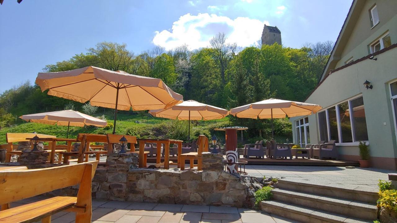 Pod Hradom Restaurant & Pension Topoľčany Εξωτερικό φωτογραφία