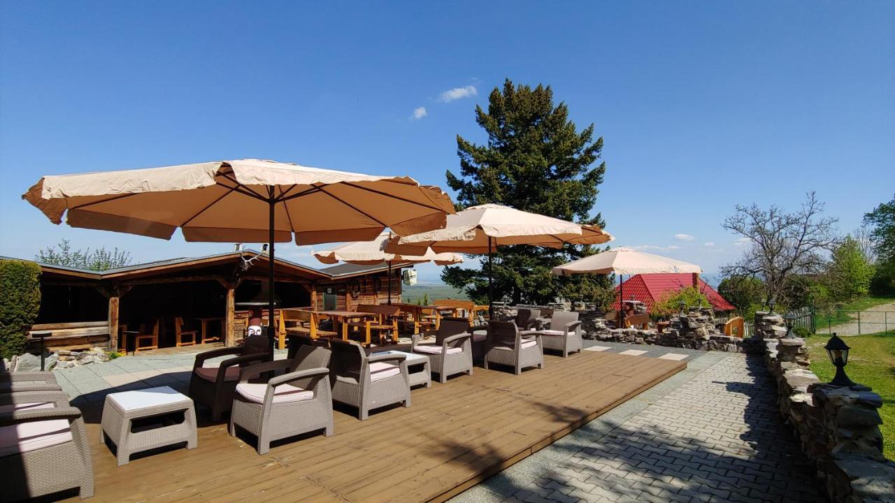 Pod Hradom Restaurant & Pension Topoľčany Εξωτερικό φωτογραφία