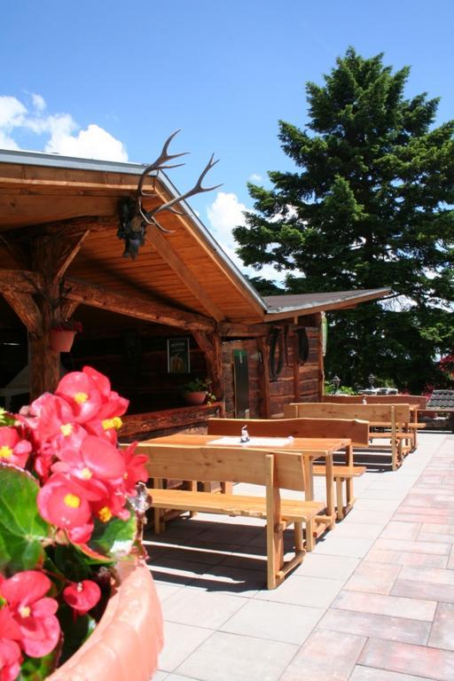 Pod Hradom Restaurant & Pension Topoľčany Εξωτερικό φωτογραφία