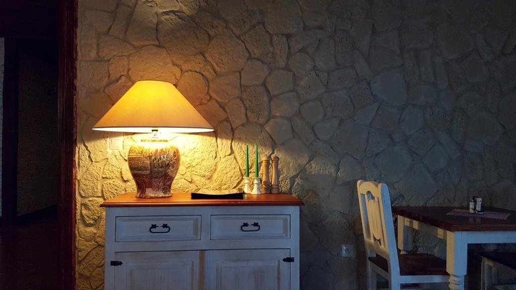 Pod Hradom Restaurant & Pension Topoľčany Εξωτερικό φωτογραφία