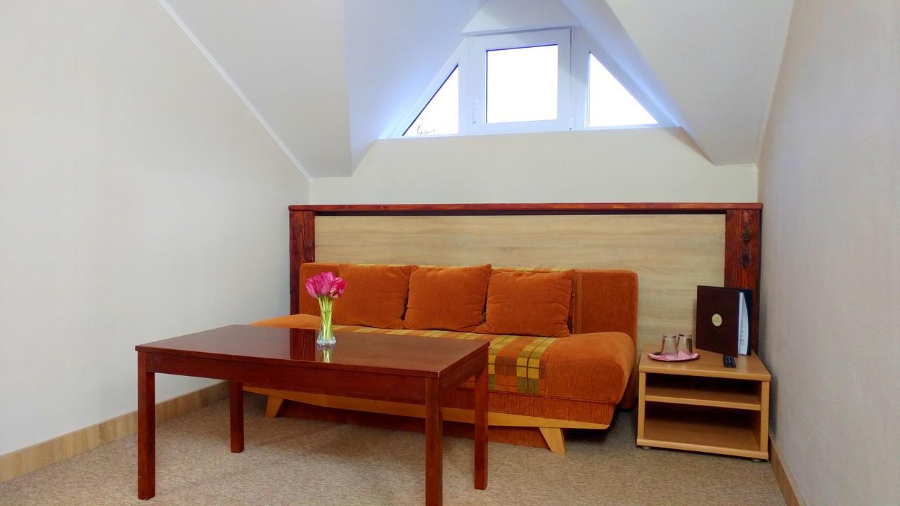 Pod Hradom Restaurant & Pension Topoľčany Εξωτερικό φωτογραφία