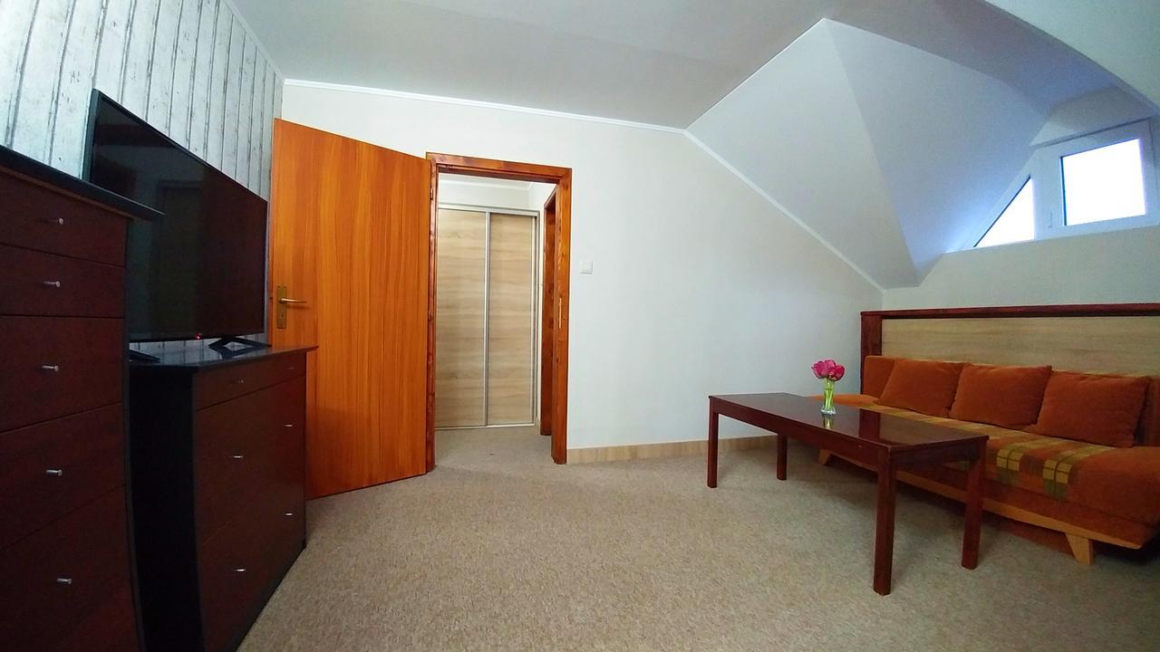 Pod Hradom Restaurant & Pension Topoľčany Εξωτερικό φωτογραφία