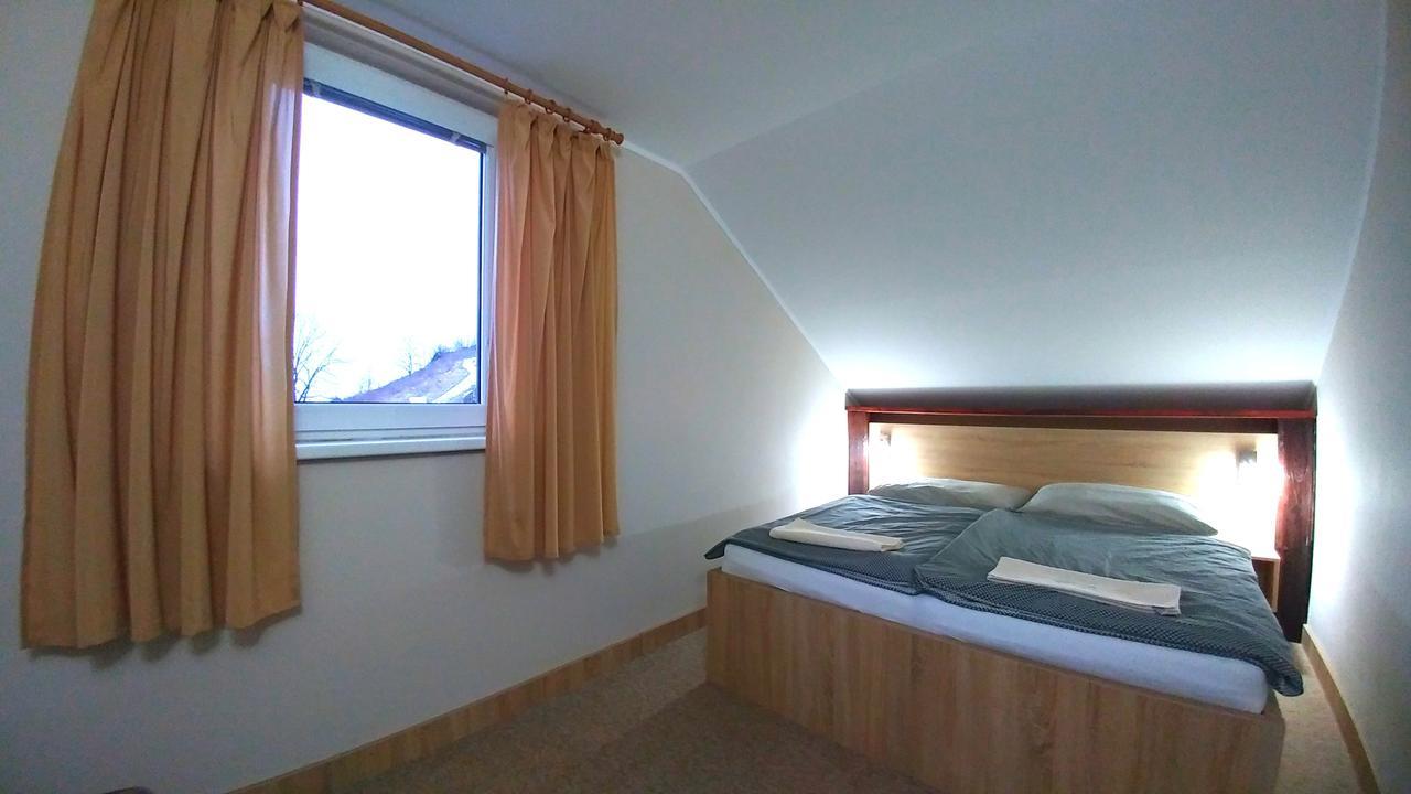 Pod Hradom Restaurant & Pension Topoľčany Εξωτερικό φωτογραφία