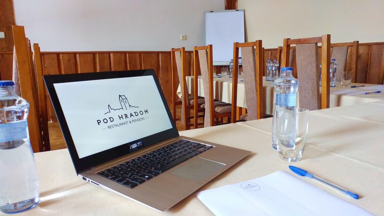 Pod Hradom Restaurant & Pension Topoľčany Εξωτερικό φωτογραφία